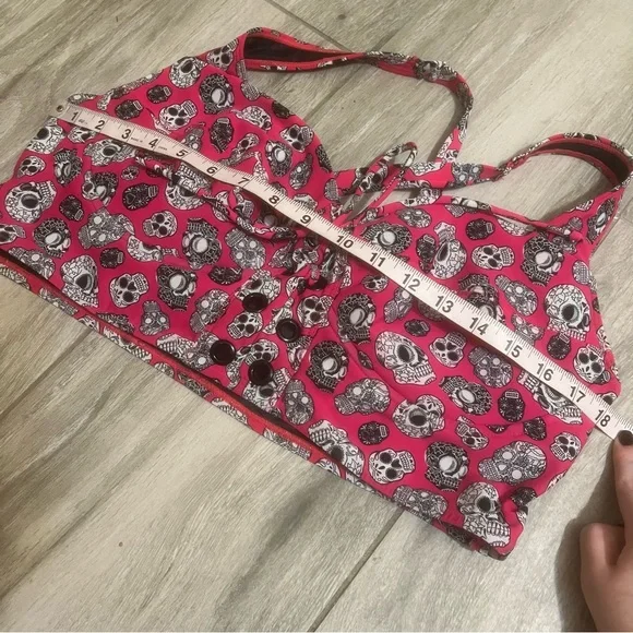 Torrid Skull Print Bikini Swim Top Red Black White Strappy Size 2X - Picture 3 of 10
